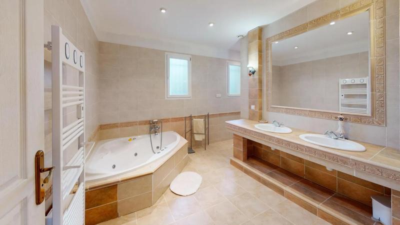 Villa - 166 m² - 5 pièces