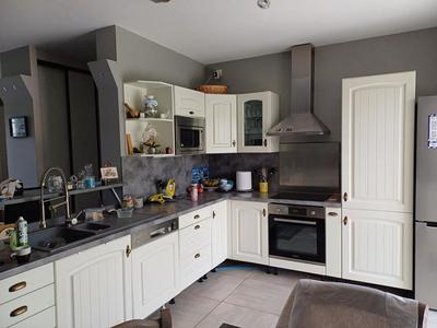 Maison - 200 m² - 11 pièces