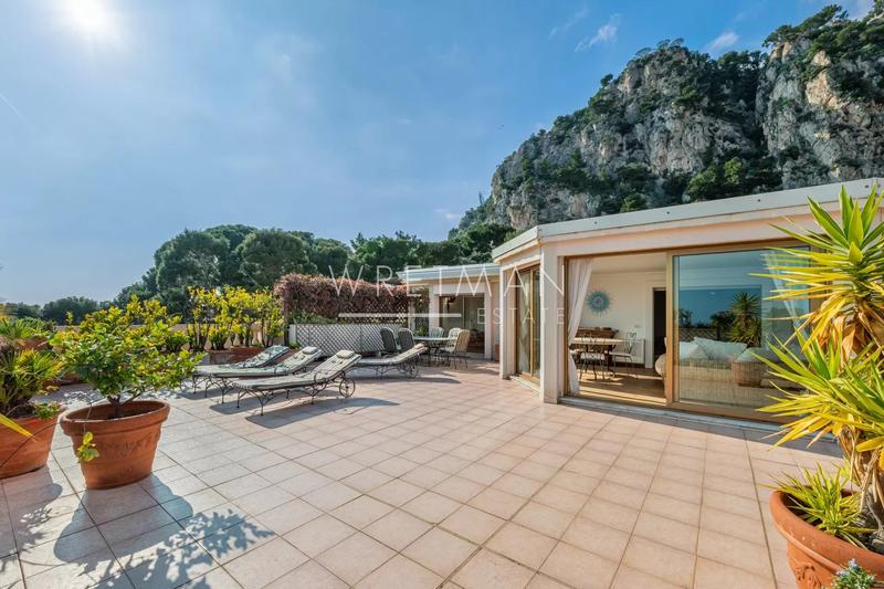 Appartement - 144 m² - 6 pièces