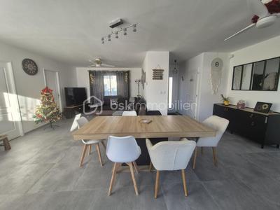 Maison - 101 m² - 5 pièces