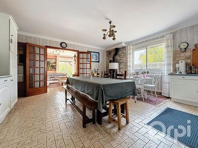 Maison - 180 m² - 7 pièces