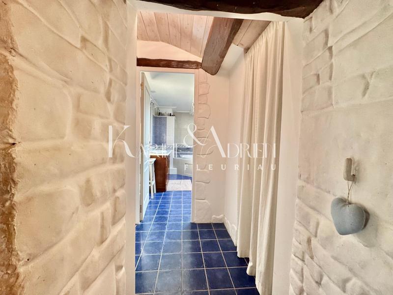 Maison - 216 m² - 7 pièces