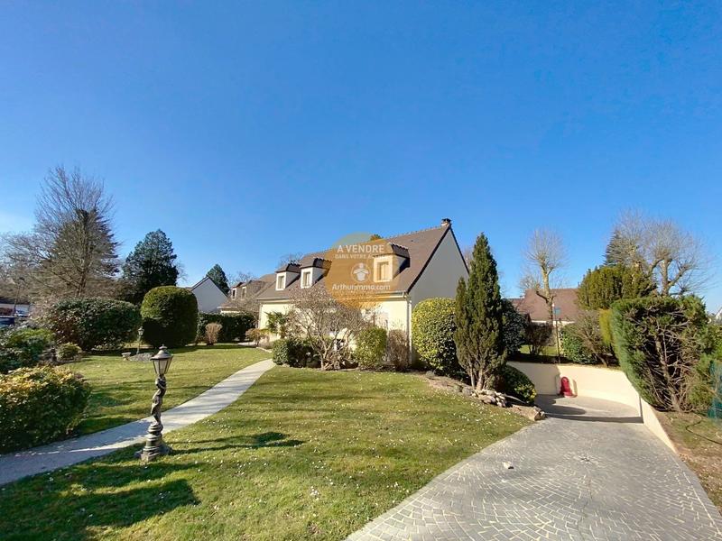 Maison - 181 m² - 7 pièces