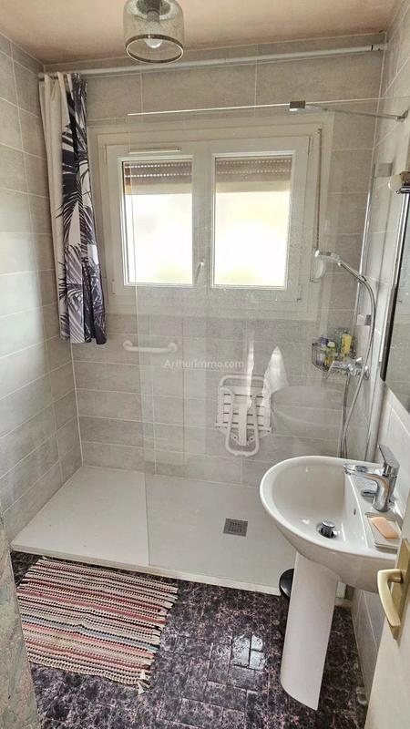 Maison - 95 m² - 5 pièces