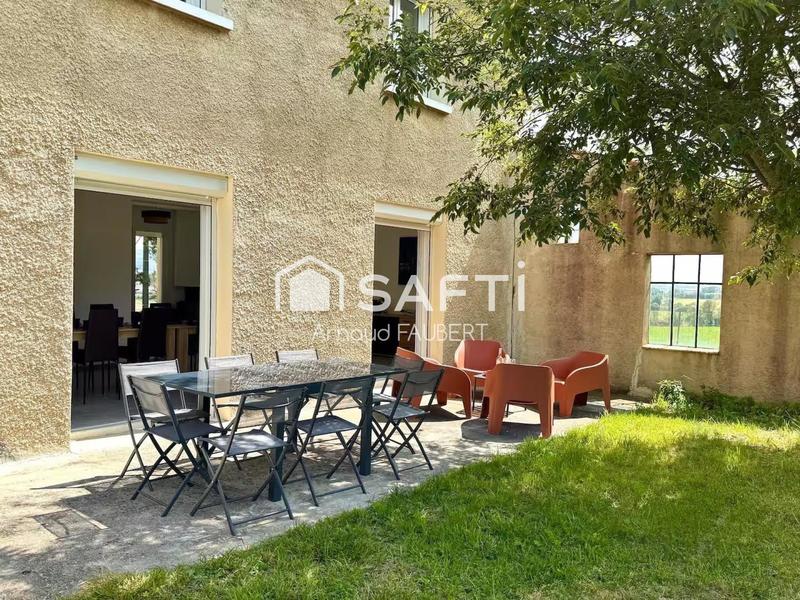 Maison - 205 m² - 8 pièces