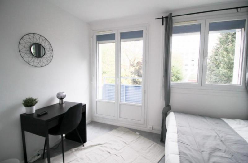 Chambre - 12 m² - 4 pièces