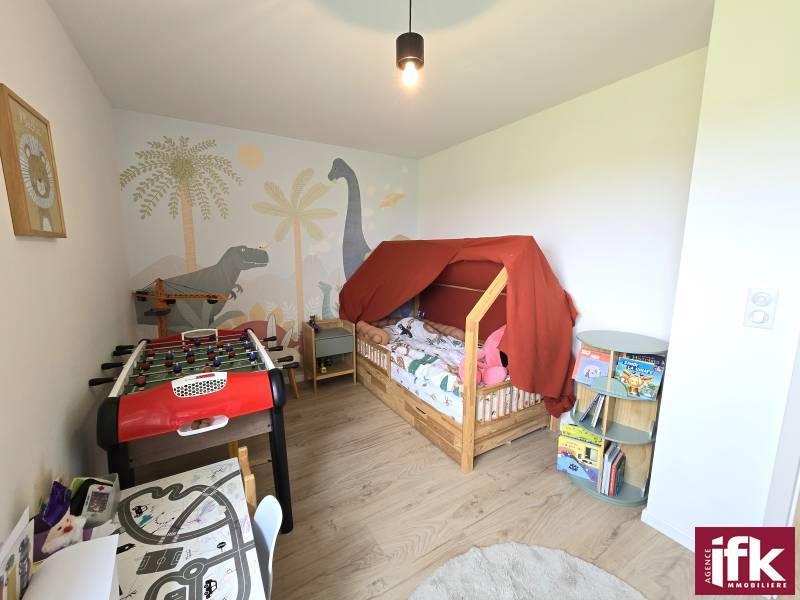 Maison - 140 m² - 5 pièces