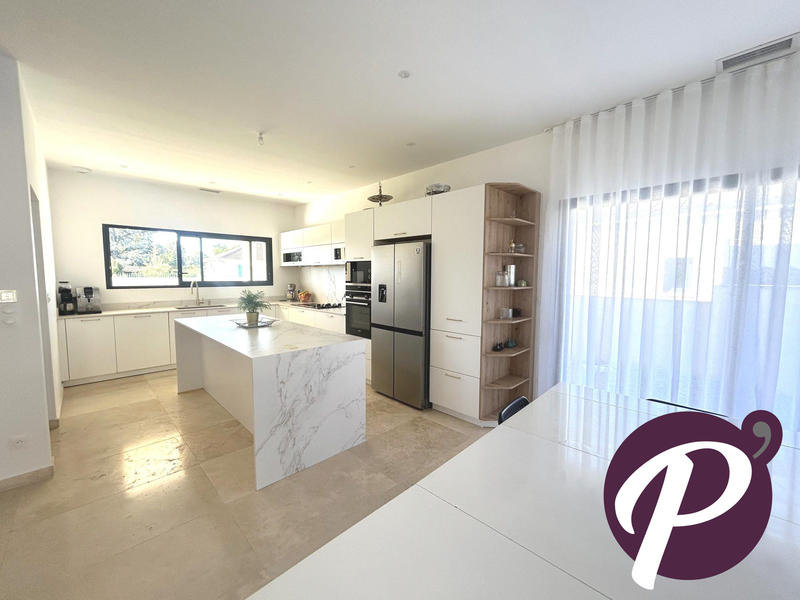 Maison - 150 m² - 5 pièces