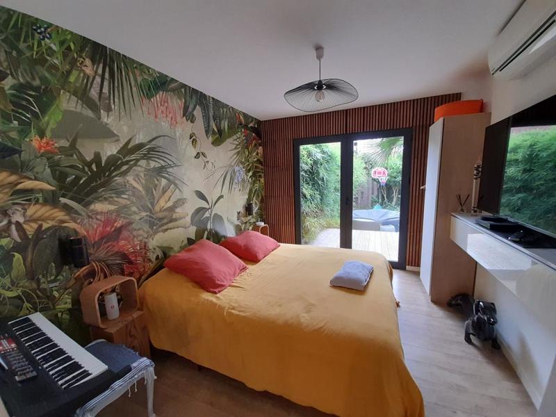 Maison - 95 930 m² - 4 pièces