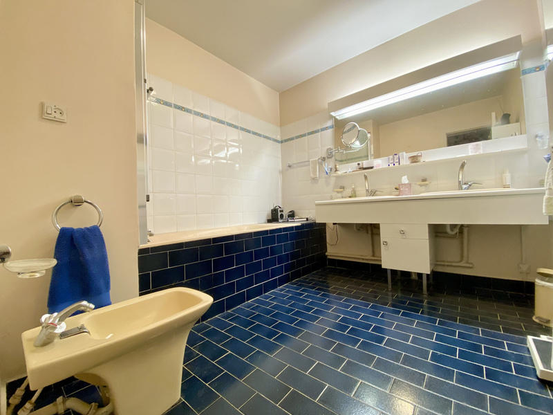 Appartement - 140 m² - 5 pièces