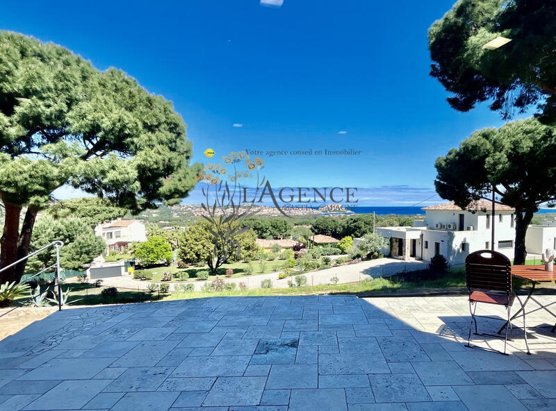 Maison - 200 m² - 5 pièces