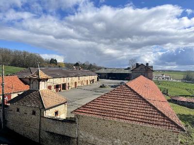 Châlet - 260 m² - 10 pièces