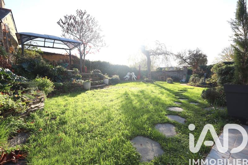 Maison - 223 m² - 10 pièces