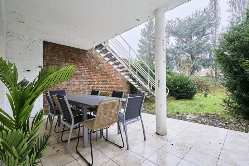 Maison - 171 m² - 11 pièces