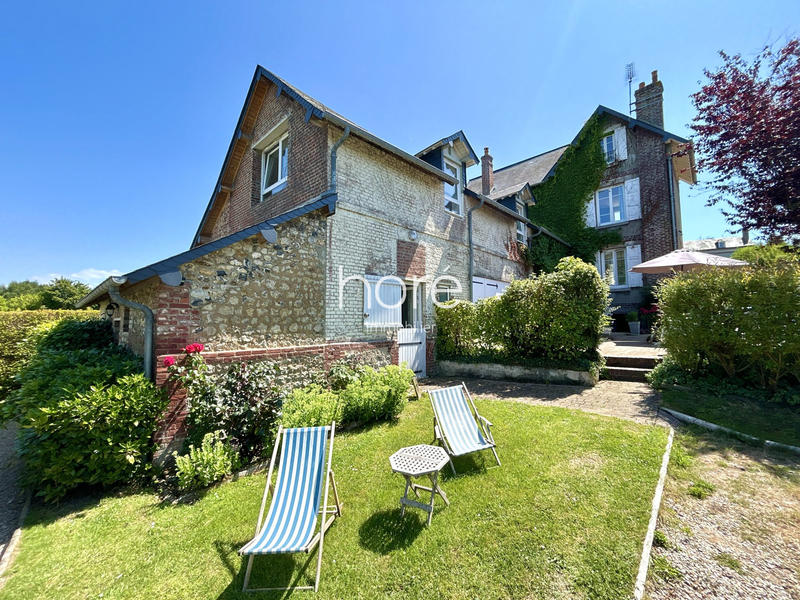 Maison - 282 m² - 11 pièces