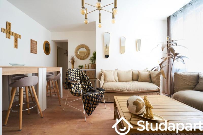 Chambre - 10 m² - 1 pièce