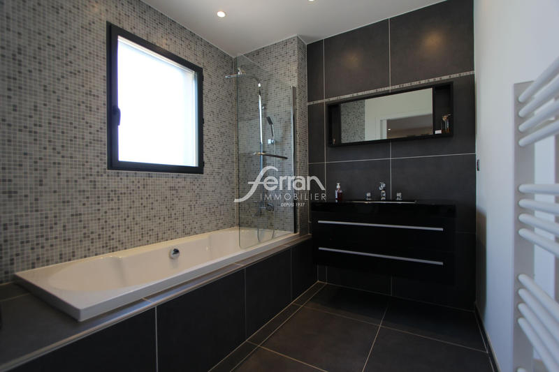 Villa - 152 m² - 4 pièces