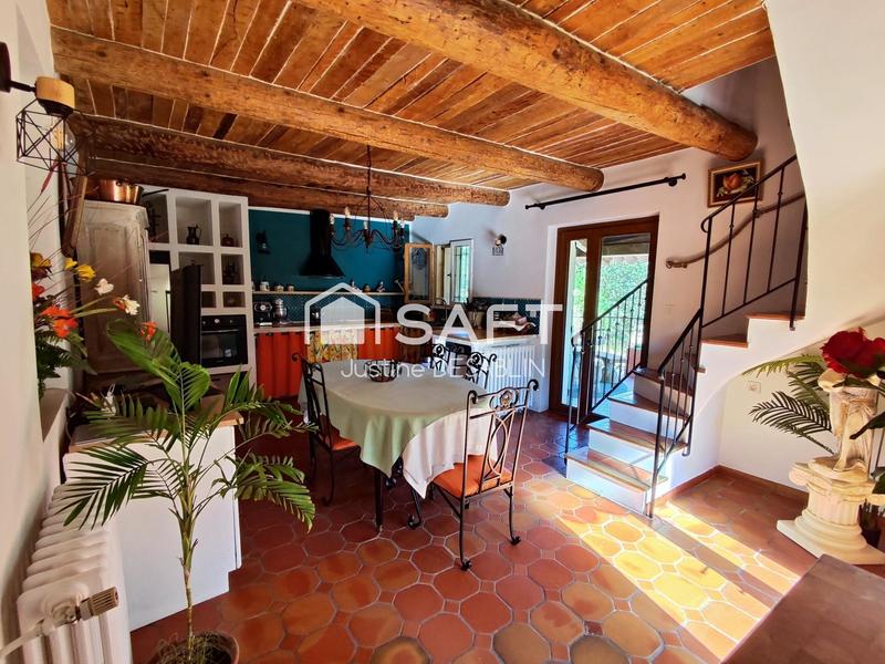 Maison - 137 m² - 5 pièces