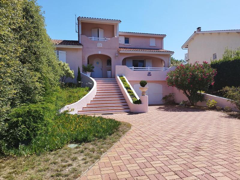 Maison - 148 m² - 6 pièces