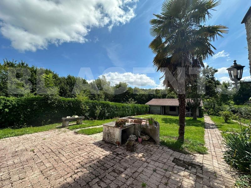 Maison - 159 m² - 6 pièces