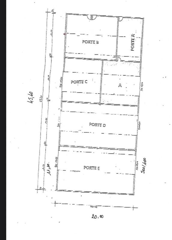 Local commercial - 908 m² - 5 pièces