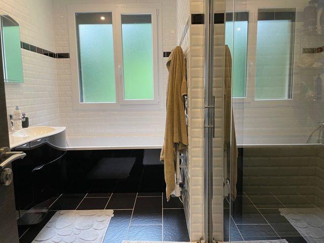 Maison - 265 m² - 7 pièces