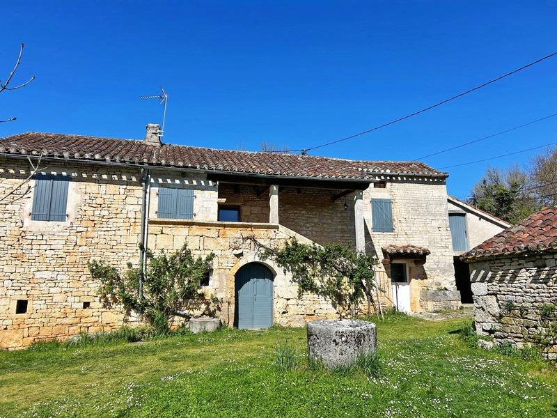 Maison en pierre - 101 m² - 5 pièces