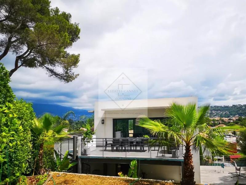 Villa - 170 m² - 6 pièces