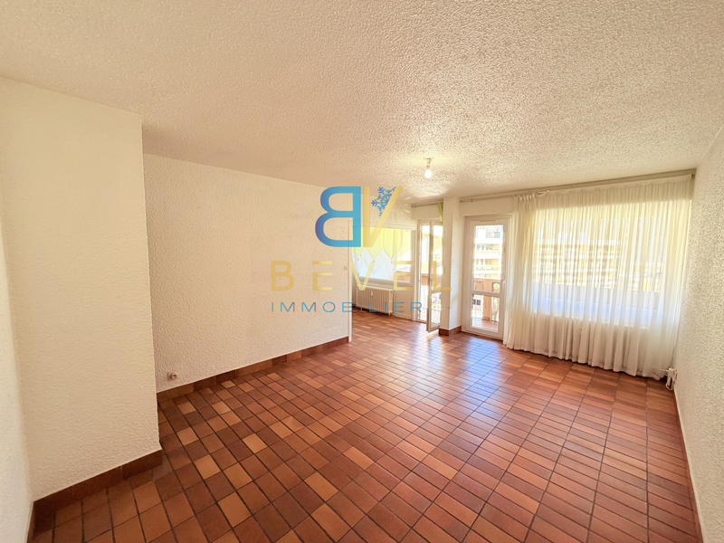 Appartement - 99 m² - 5 pièces