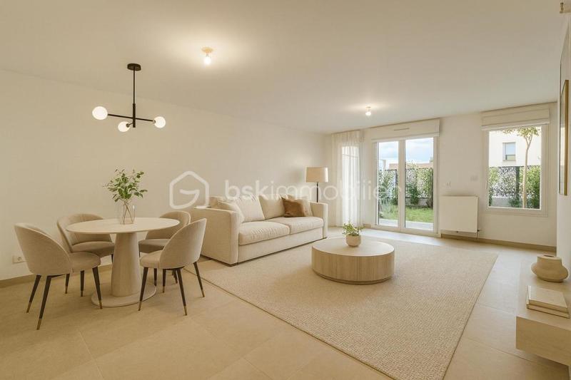 Appartement - 90 m² - 4 pièces