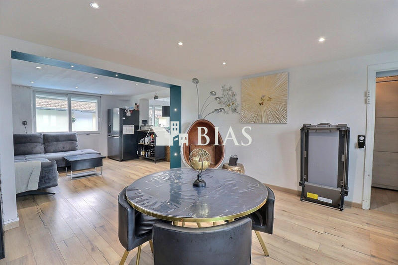 Maison ancienne - 220 m² - 7 pièces