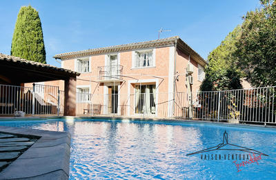 Villa - 140 m² - 5 pièces