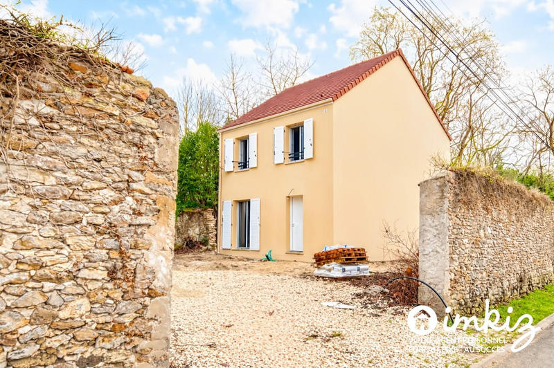 Maison - 93 m² - 4 pièces