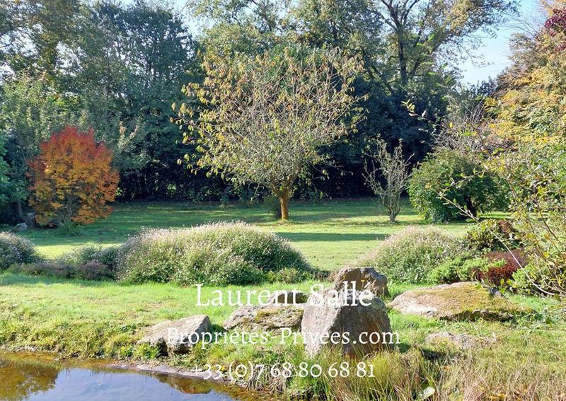 Maison - 215 m² - 8 pièces