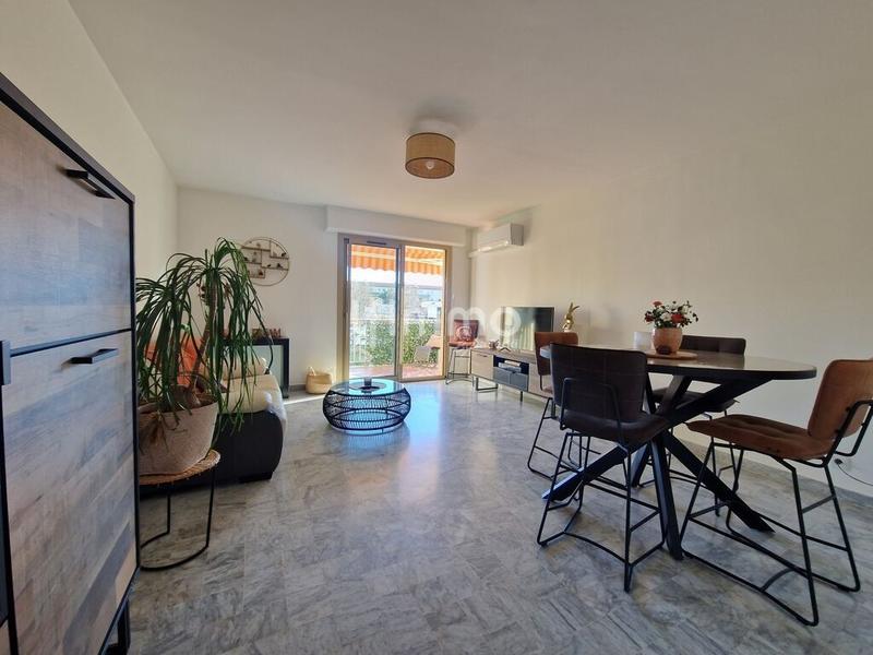 Appartement - 85 m² - 4 pièces