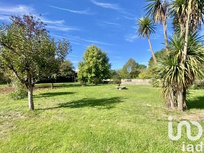 Maison - 240 m² - 10 pièces