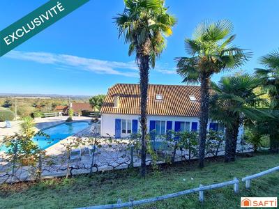 Maison - 167 m² - 7 pièces