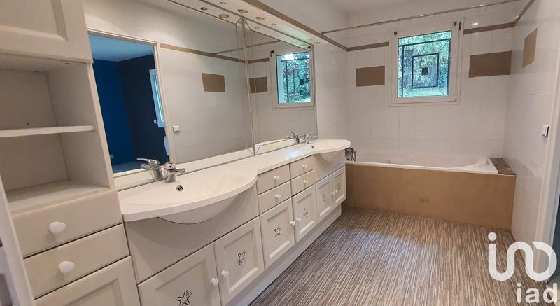 Maison - 163 m² - 5 pièces