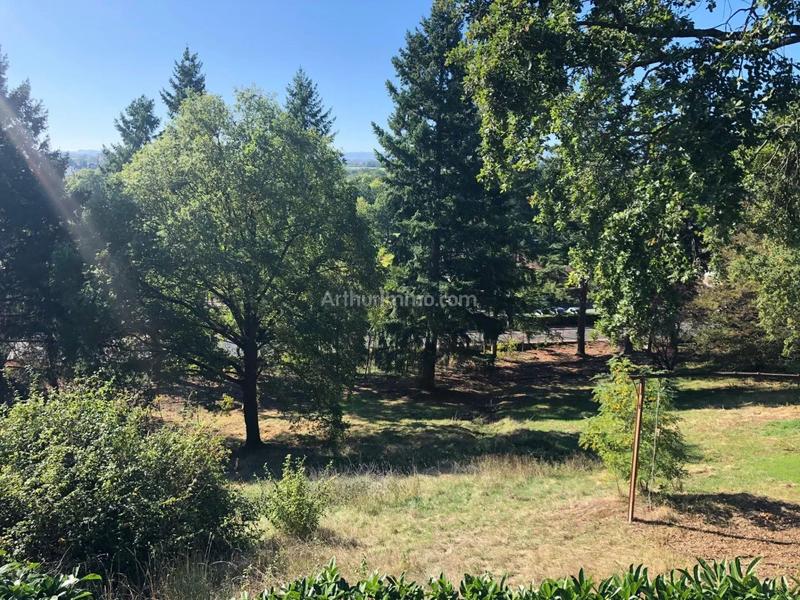 Maison - 180 m² - 9 pièces