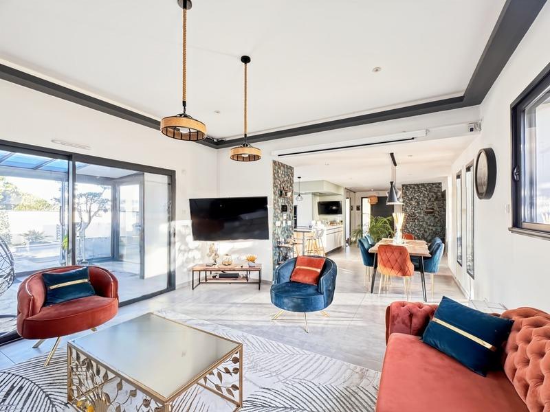 Maison - 178 m² - 7 pièces