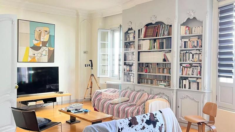 Appartement - 205 m² - 6 pièces