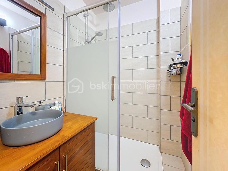 Appartement - 96 m² - 5 pièces