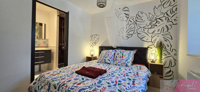 Maison - 382 m² - 14 pièces