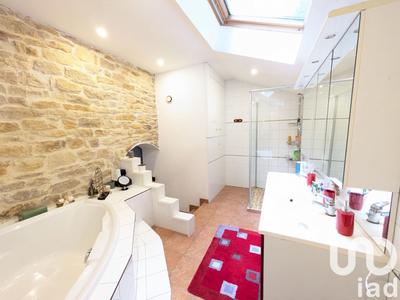 Maison - 238 m² - 10 pièces