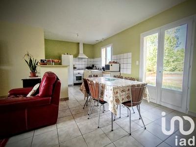 Maison - 90 m² - 4 pièces