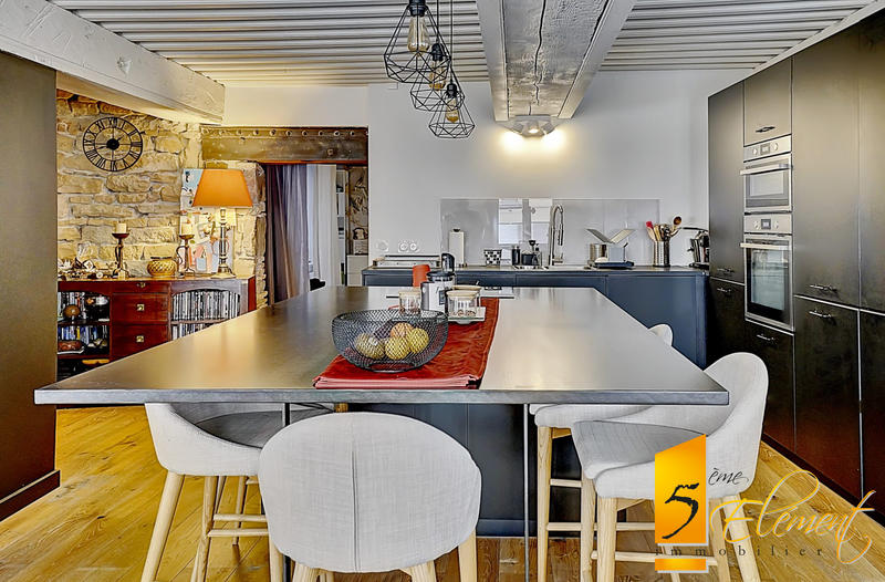 Appartement - 83 m² - 3 pièces