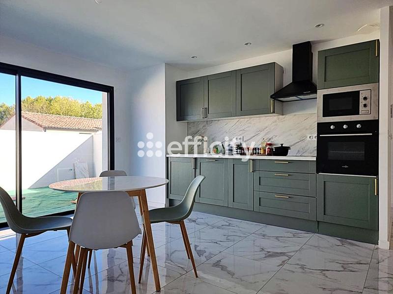 Pavillon - 90 m² - 4 pièces