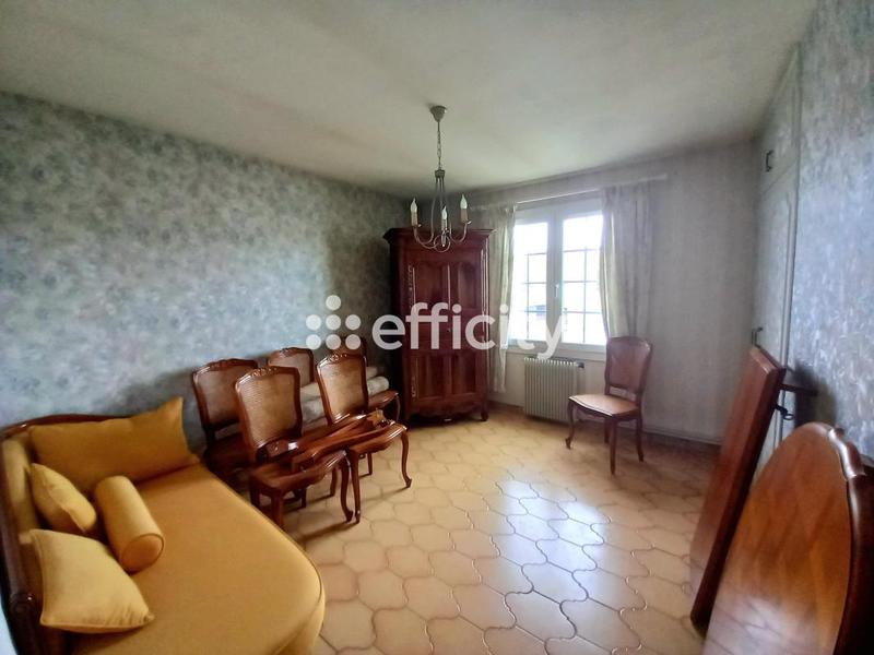 Maison - 93 m² - 5 pièces