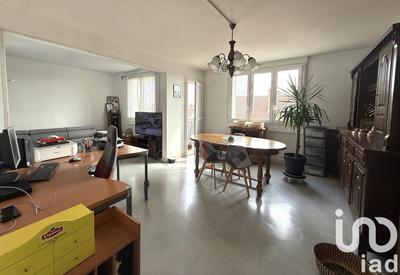 Appartement - 93 m² - 5 pièces