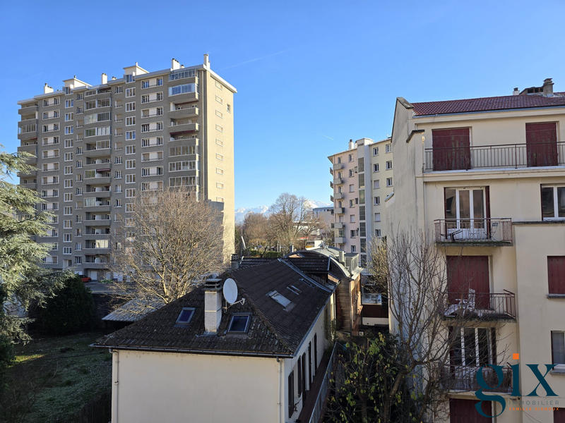 Appartement - 77 m² - 3 pièces